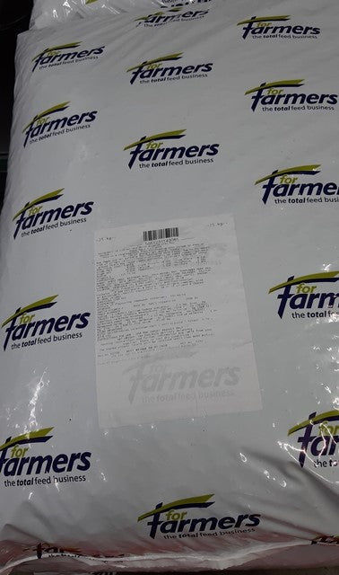 For Farmers Platinum 18 Ewe Nuts 18%