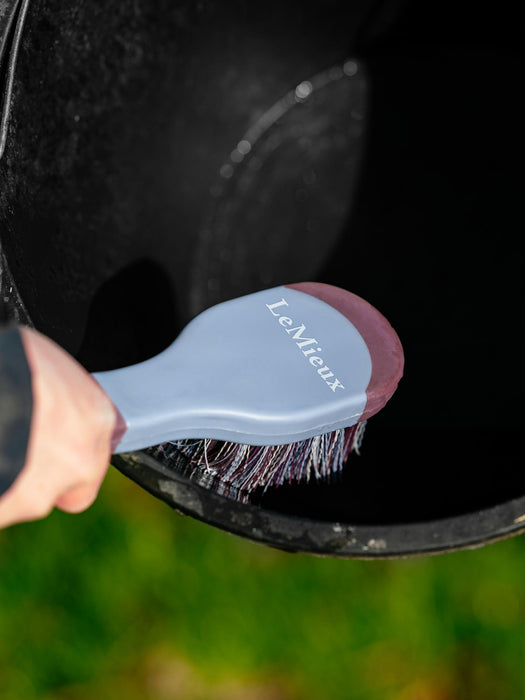 LeMieux Bucket Brush Powder Blue & Mallow