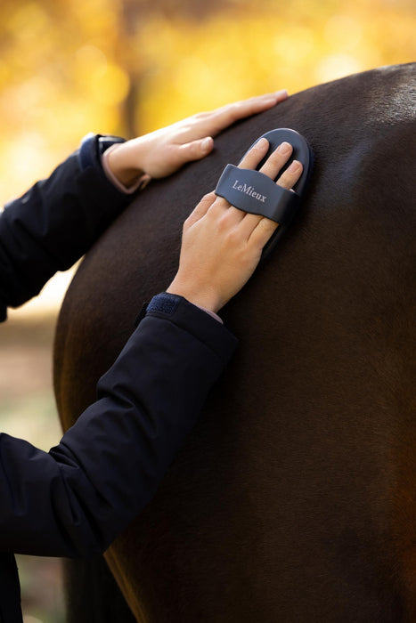 LeMieux Rubber Curry Comb Navy