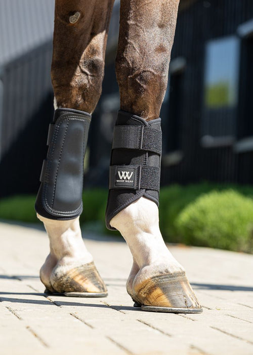 New Woof Double-Lock Brushing Boots Black