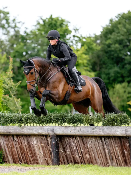 LeMieux Loire Classic Close Contact Square Black